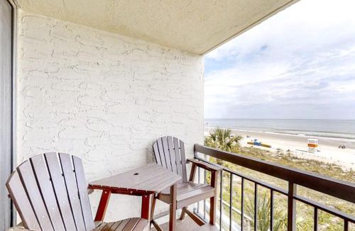 Crescent Beach Apartment | Shoreham Towers 3B