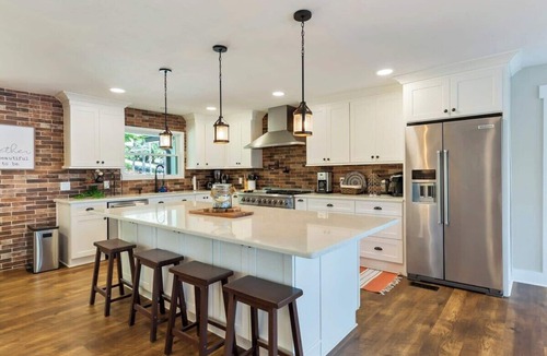 Seneca House | Shoreline Exquisite Reinvented Lake Sanctuary