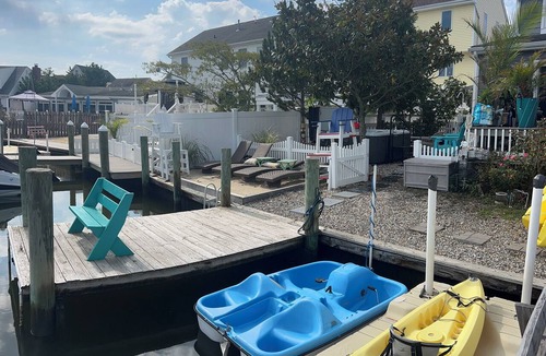 Seaside Heights Villa | Shorely Perfect Waterfront Upscale 2nd FL 2/3BR 2.5bth Jacuzzi Dock Kayaks +