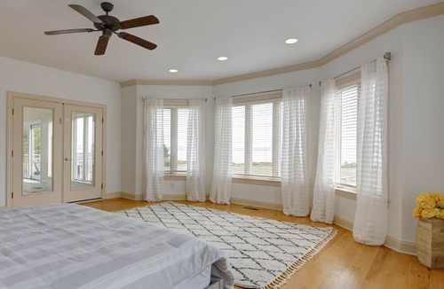 Woolford House | Short drive to Downtown Cambridge | Indoor Pool | Private Dock | Kayaks | Pet Fr