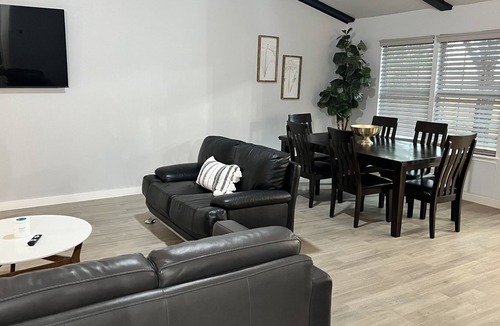 Lewisville House | Short Term Temporary Housing & Last Minute Rentals