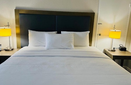Saint Joseph Hotel | Silver Beach Hotel