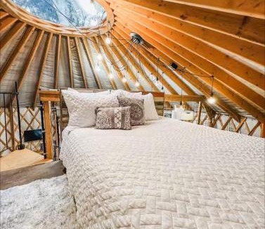 Fancy Gap House | Simply Serenity Yurt- Magical Getaway w/Hot Tub