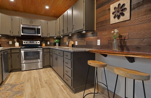 Sugar Mountain House | Ski Chalet: 0.5 mi to slopes. Great view-Fireplace