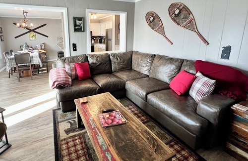 Banner Elk Condo | Ski-Snowboard-Tube-Sled-Pool-HotTub-Tennis-Pickleball