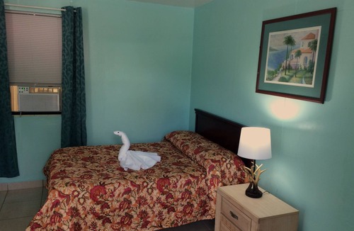 Perry Hotel | Skylark Motel