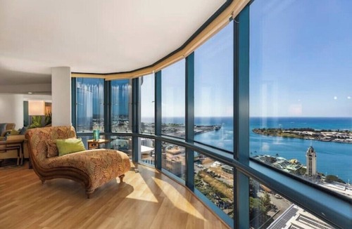 Downtown Honolulu Apartment | SkyNest : Queen's Gambit Penthouse at 66 Queen St