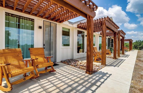 Paluxy House | Skyview Ranch Villas Buyout
