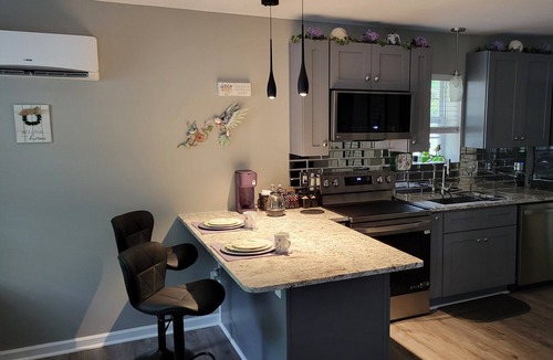 Mableton Apartment | Sleek and stylish studio in Mableton near hospital