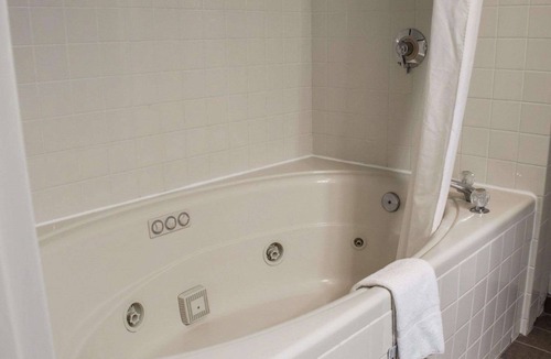Williamsburg Hotel | Sleep Inn Historic