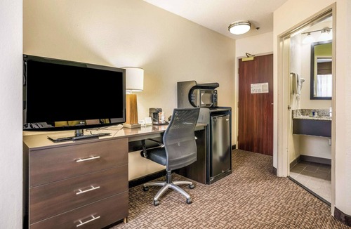 Jacksonville Hotel | Sleep Inn & Suites Jacksonville near Camp Lejeune