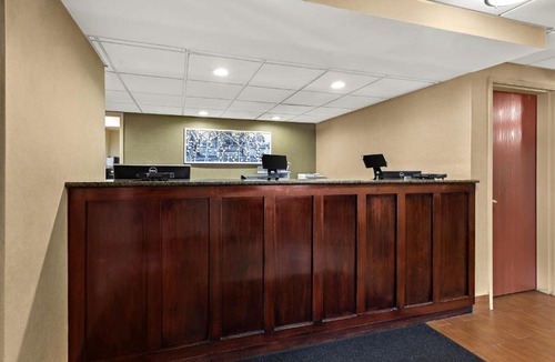 Upper Marlboro Hotel | Sleep Inn & Suites near Joint Base Andrews-Washington Area