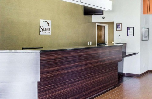 Pine Forest Hotel | Sleep Inn & Suites Spring Lake - Fayetteville near Fort Bragg