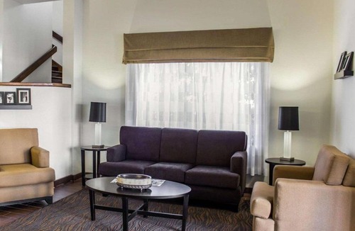 Pine Forest Hotel | Sleep Inn & Suites Spring Lake - Fayetteville near Fort Bragg