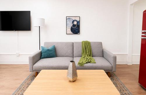 St. Johns Apartment | Sleepover Cozy Studio Apartments Austin TX
