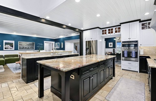 Dripping Springs House | Sleeps 18 - 5 Acres, Pool, Game Room, Casita, Gym!