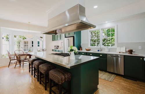 Fowlstown House | Sleeps 20 | 85 Acres w/Pool & Fire Pit