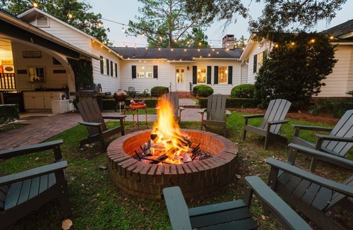 Fowlstown House | Sleeps 20 | 85 Acres w/Pool & Fire Pit