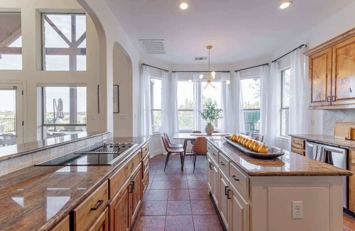 Dripping Springs House | Sleeps 20 | Pool, Game Room | Luxury Fall Retreat
