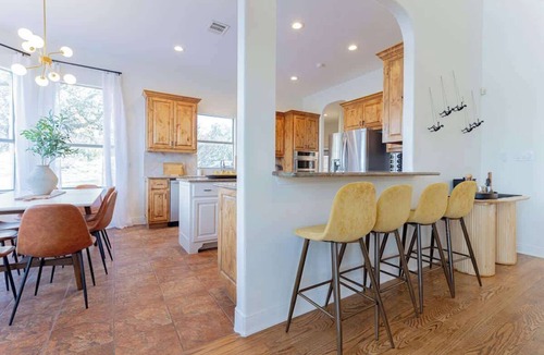 Dripping Springs House | Sleeps 20 | Pool, Game Room | Luxury Fall Retreat