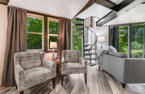 Sugar Mountain House | Slopesider 18B