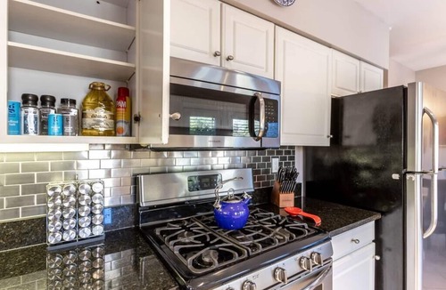 Old Town West House | SLP 12, Large Townhouse, FREE Parking, Metro: Braddock, 5 Blk King ST, Game RM