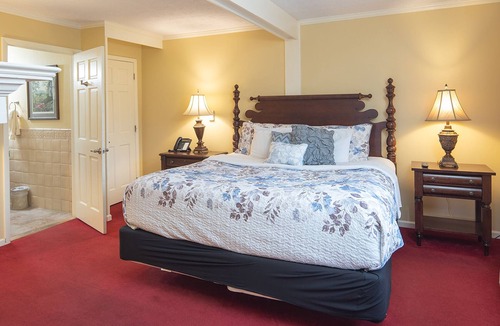 Blowing Rock Hotel | Small Private suite with Electric Fireplace and Pet Friendly