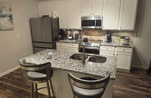 Irondale House | Smart Contemporary & Stylish Home in Jonesboro GA ,