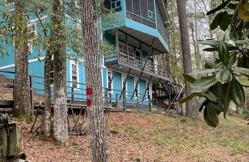 Abbeville House | Smurf House on Thomas Mill