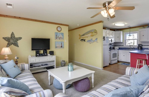 South Nags Head House | SN8646- 3 Brs, Fresh Interiors, Wifi, Direct Beach Access, Beach Cart!