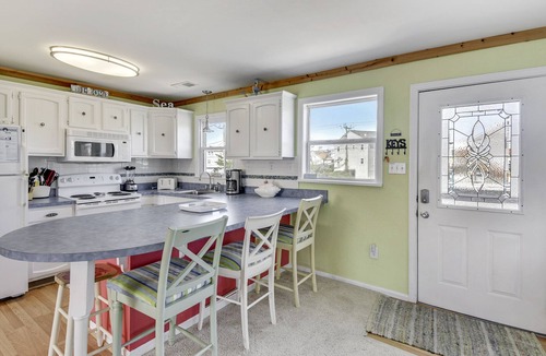 South Nags Head House | SN8646- 3 Brs, Fresh Interiors, Wifi, Direct Beach Access, Beach Cart!