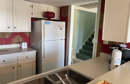 Litchfield by the Sea Condo | SNOWBIRDS @MONTH 3,265.Total 2&2 mins walk Ocean Reduced rates August & Fall