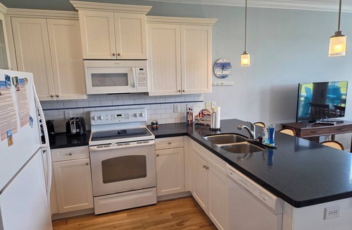 Surf City House | So Much Fun! 3 BR 3 Bath Beach House Topsail Island Surf City NC 5 mins walk bch