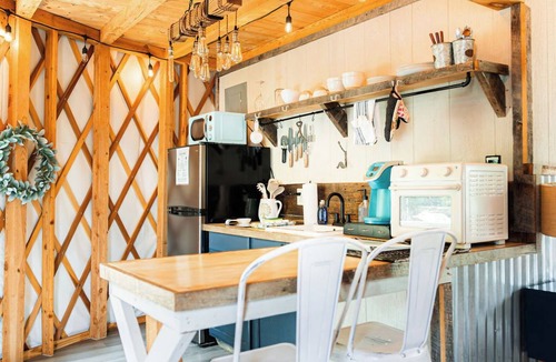 Fancy Gap Cottage | Soak in the Hot Tub & View the Stars @ "Starlight Yurt"