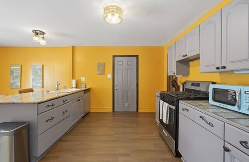Dawson House | SoCo 4BR | 1 Block to South Congress Ave