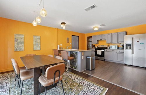 Dawson House | SoCo 4BR | 1 Block to South Congress Ave
