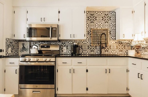 St. Edwards House | SoCo Family Home ❤️ Wabi-Sabi Design Near Downtown Austin
