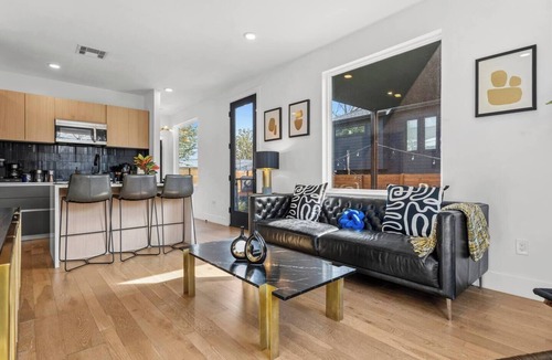 South Manchaca House | SoCo Serene Austin Way to Go!