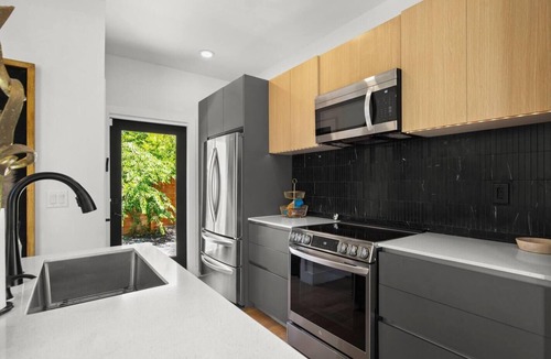 South Manchaca House | SoCo Serene Austin Way to Go!