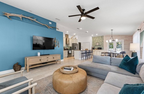 Vilano Beach House | Soft Sands Hideaway *HotTub*Beach Access