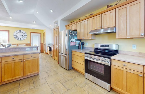 Carova Beach House | Solstice by the Sea | 7BR Carova Beach 4x4 OBX | Pool, Sauna & Theater