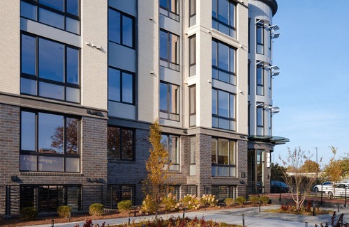 Navy Yard Apartment | Sonder Europa | One-Bedroom Apartment w/ Balcony