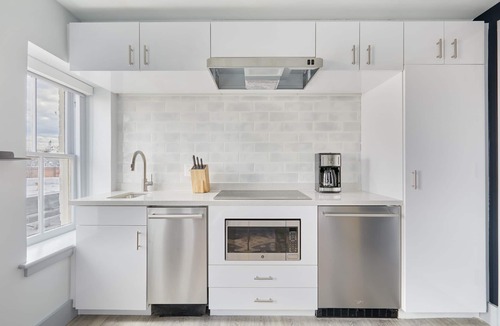 Old Town Alexandria Apartment | Sonder The Grace | Queen Studio Apartment