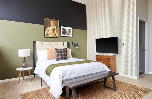 Downtown Detroit Apartment | Sonder The Randolph | Superior Queen Studio Apartment
