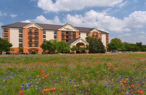 St. Johns Hotel | Sonesta Select Austin North Central