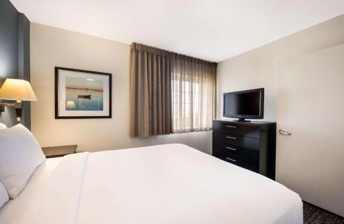 Newell Hotel | Sonesta Simply Suites Charlotte University