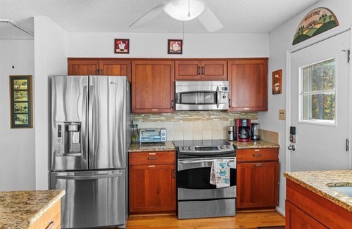 North Shore Acres House | Songbird Haven | Excellent Location | Deep Water | Pet-Friendly