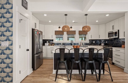 Corolla House | Soundfront 7BR | Heated Pool, Hot Tub, Pier
