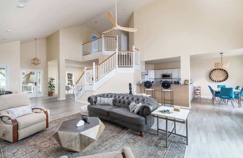 Corolla House | Soundfront Corolla Home with Hot Tub & Sunset Views!