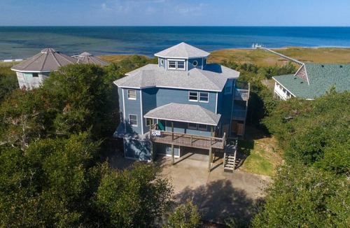 Buxton House | Soundfront Dog Friendly Home w/Hot Tub, Game Room, and Buxton Sunsets